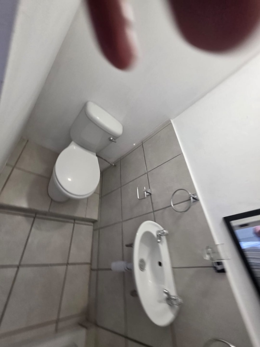 To Let 1 Bedroom Property for Rent in Ferreira Town Eastern Cape